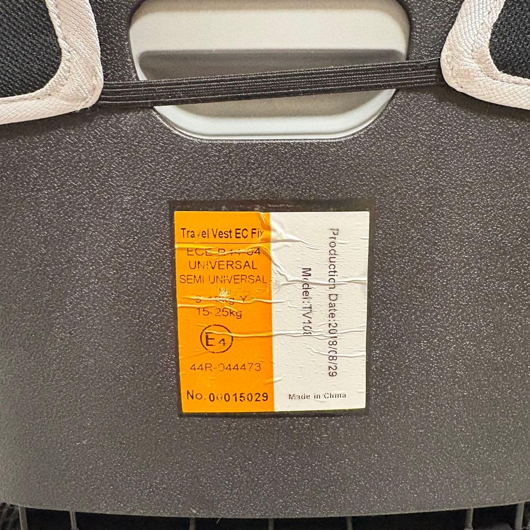 【美品】日本育児　トラベルベスト EC FIX ISOFIX　ブラック