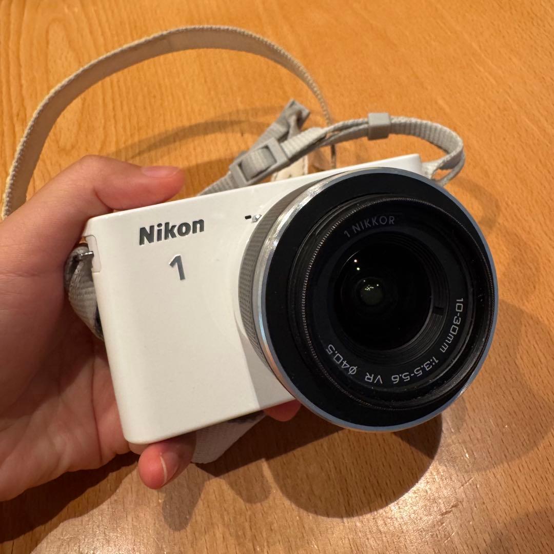 Nikon ニコン 1 J1 ホワイト レンズセット ミラーレス一眼カメラ