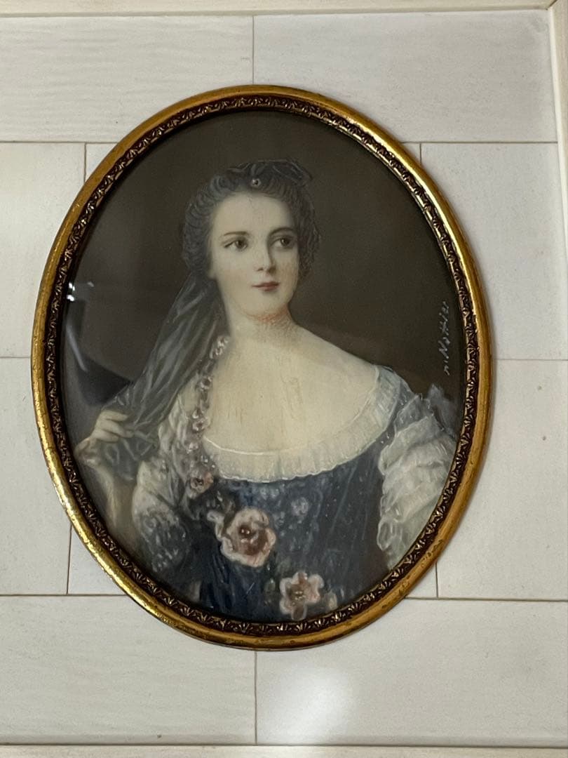 もっとお値下❣️ドイツ貴婦人の肖像画のミニ額‼️なんて上品❣️気品❣️縦書きのサイン