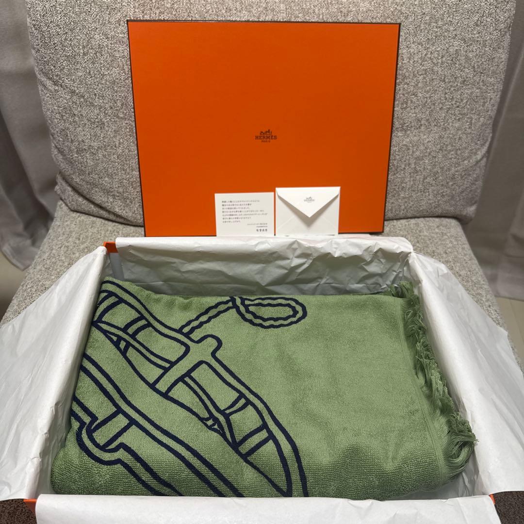 [送料込み] 新品未使用　HERMES イヤーズギフト2025 バスタオル