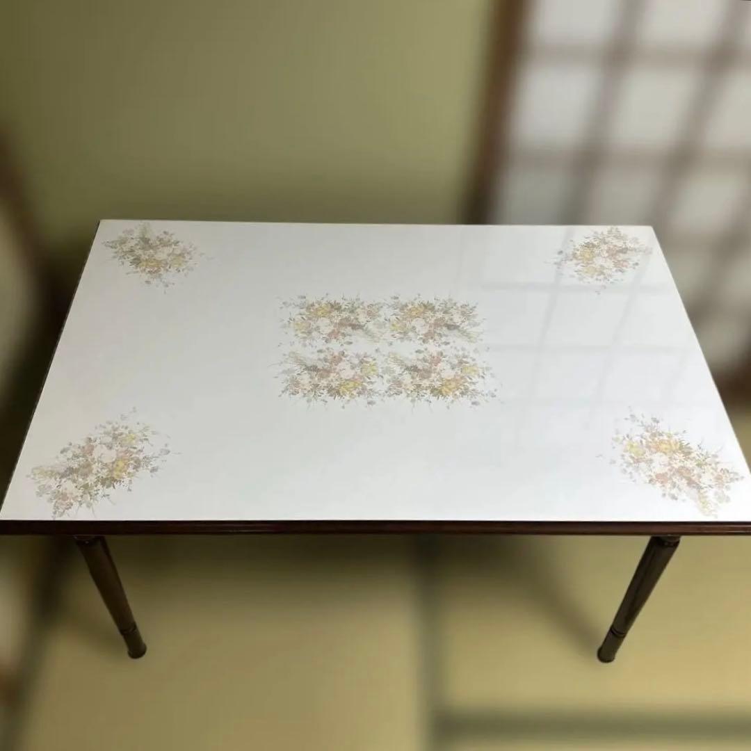 花柄デザイン ダイニングテーブル