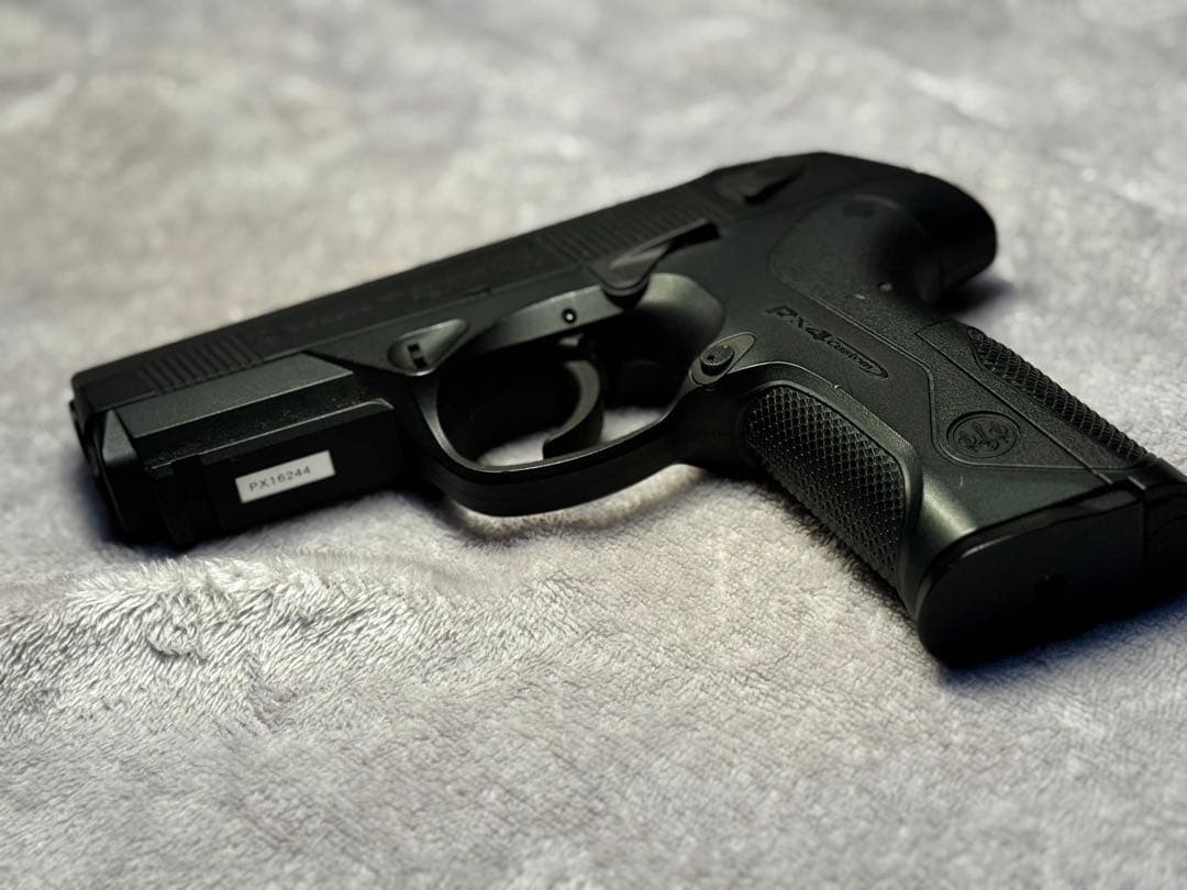 東京マルイ TOKYO MARUI Px4 ガスブローバックガン　対象18歳以上