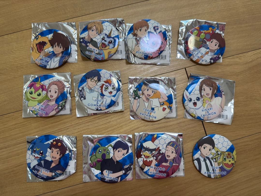 デジモンアドベンチャー ラスエボ グリッター缶バッジ 全12種
