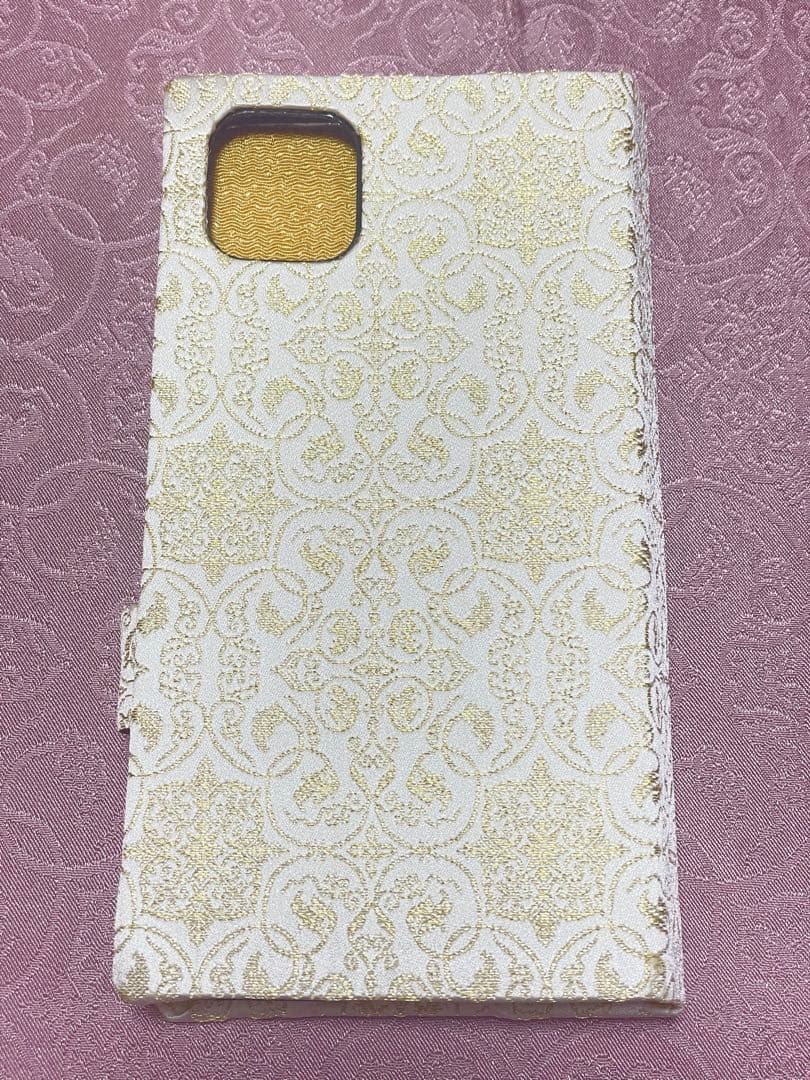 A未使用保管品龍村美術織物葡萄唐草文錦白金+黄金iPhone11ProMax用
