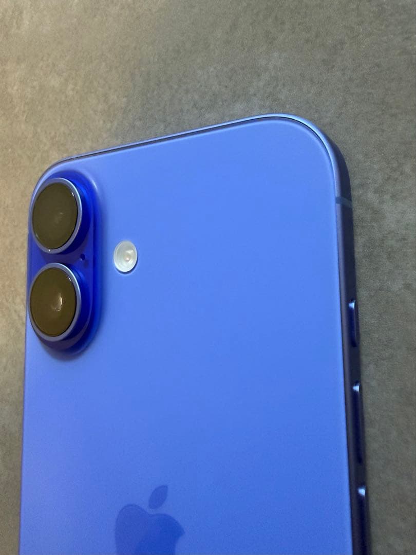 ふ*も様 【美品】iPhone16 ウルトラマリン 128GB SIMフリー