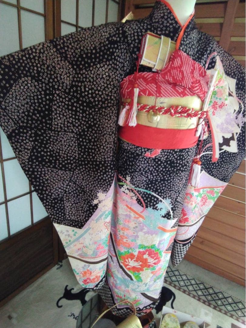 みのみのです。5歳から7歳向け・正絹・ちりめん地のお着物セット
