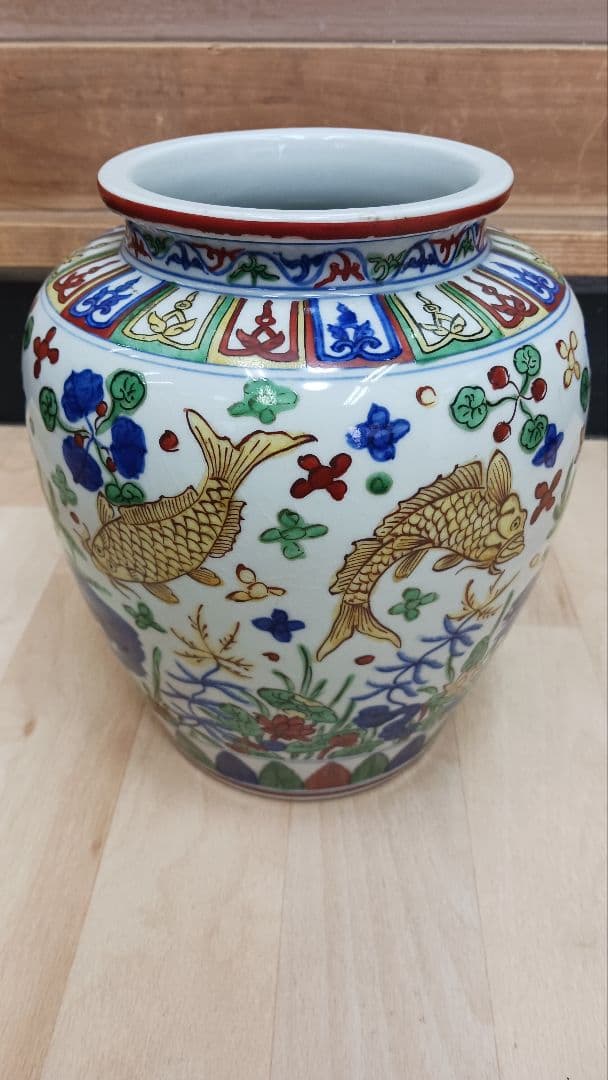 時代物中国美術中国古玩明代明時代五彩魚藻文壺大明萬暦年製花瓶花入花器中国古陶磁