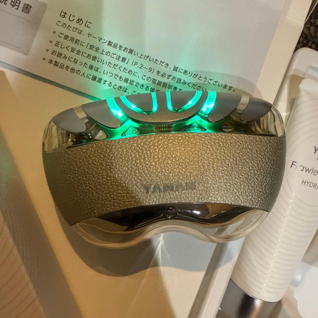 美品　YAMAN リフトロジー美顔器　　YJFD1N