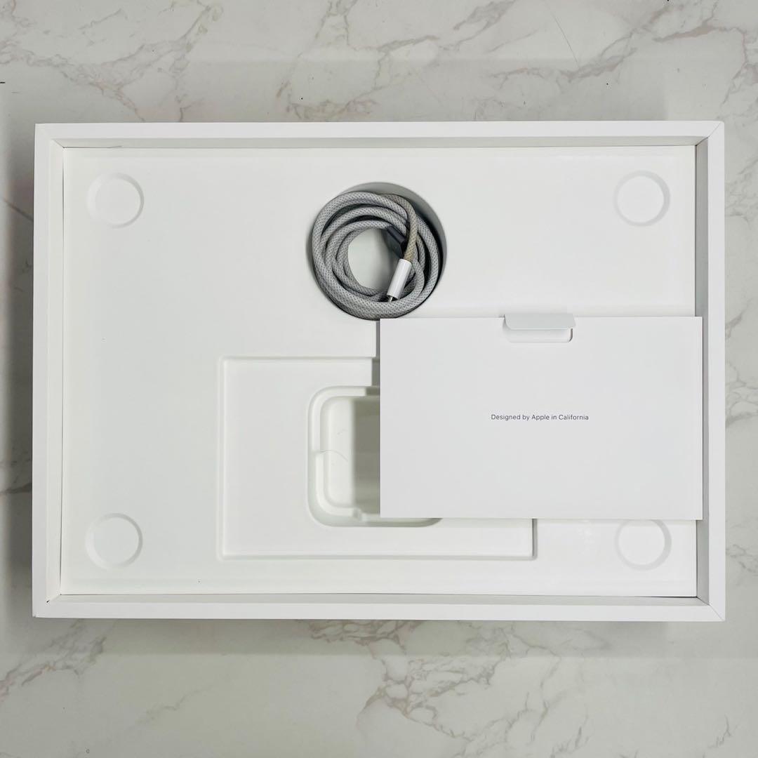 MacBook Air 2024 13 M3 8GB 256GB 100％