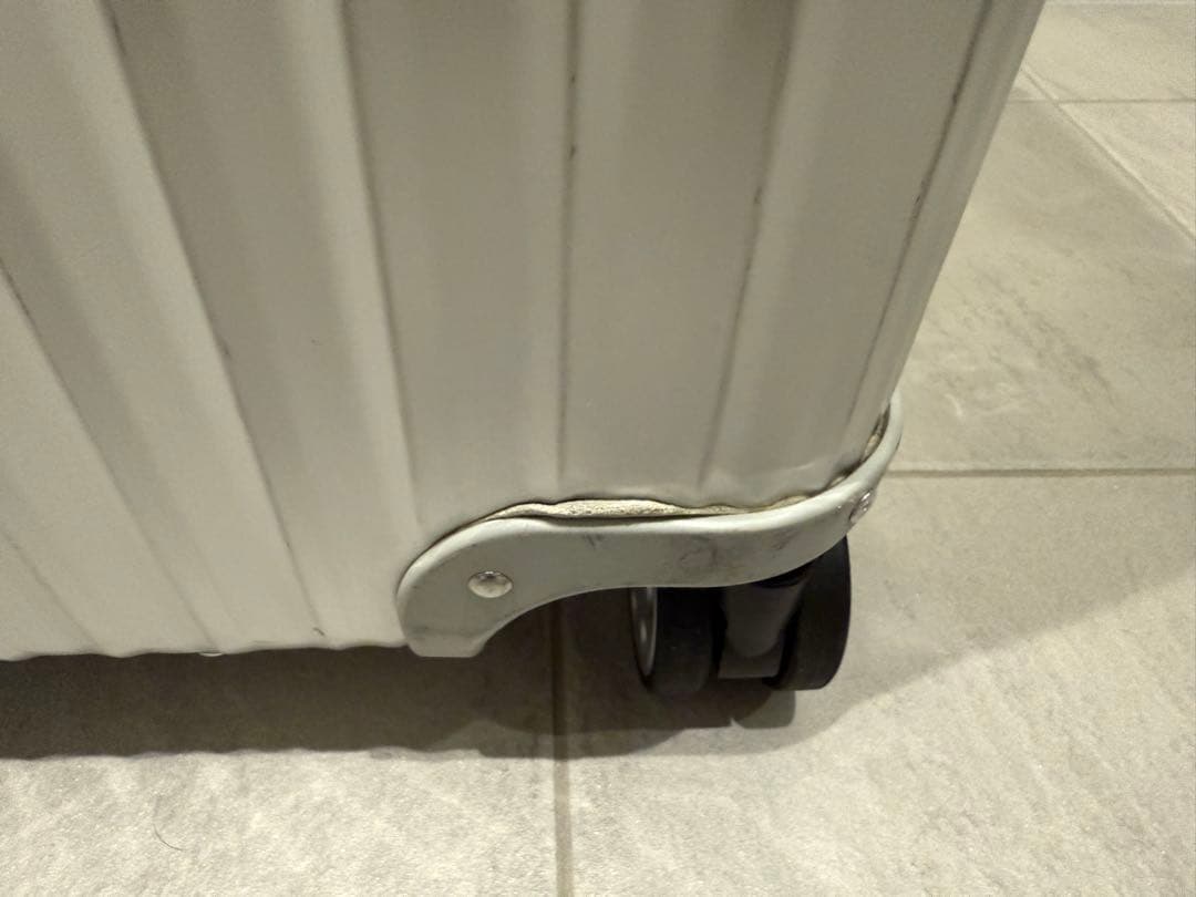 【廃盤品】リモワ トパーズ 93270 82ℓ 4輪 スーツケース