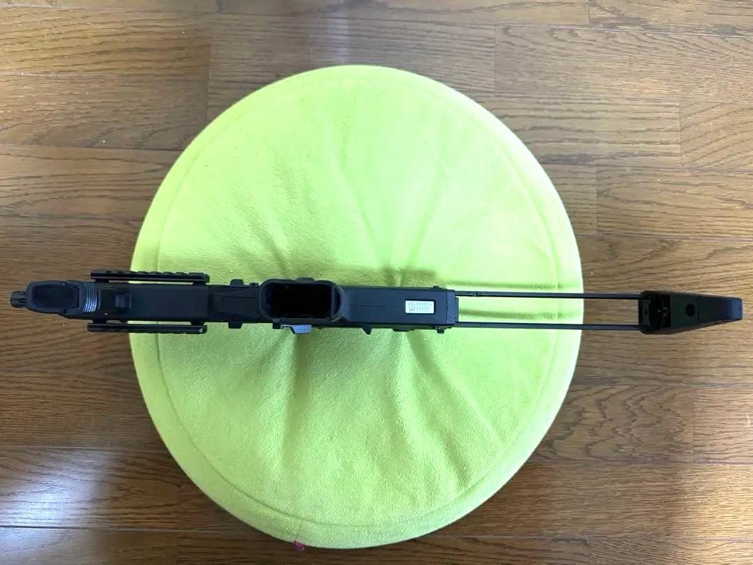 東京マルイ MP7A1 ガスブローバック　ダットサイト、予備マガジン付