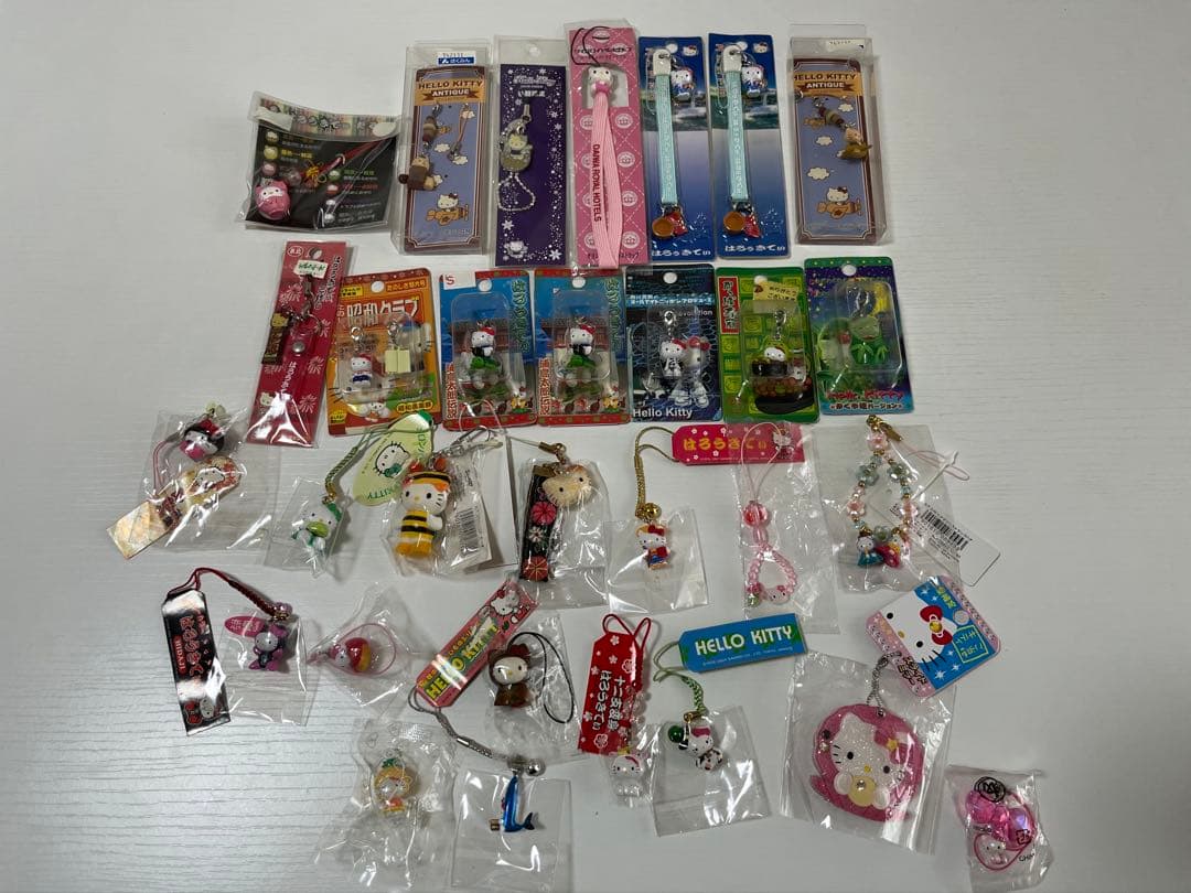 ハローキティ ストラップセット 複数デザイン　約176個