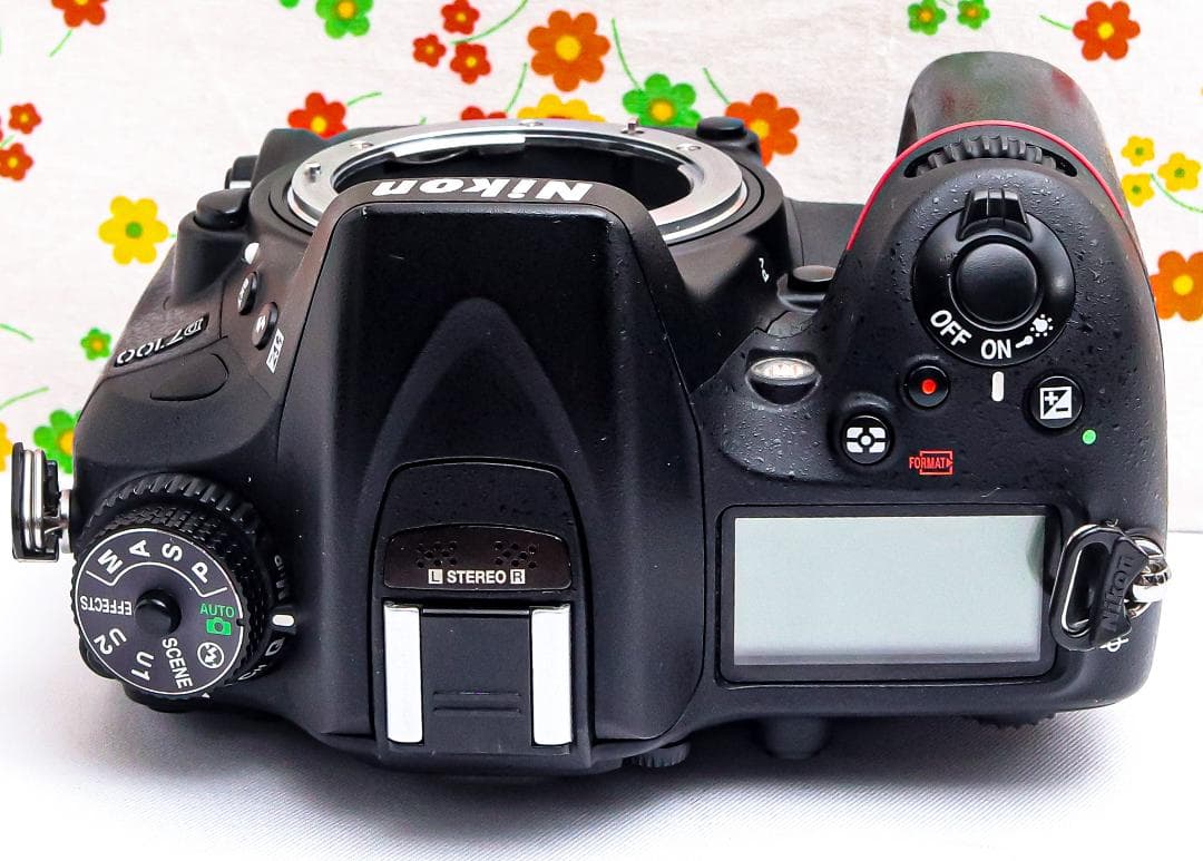 美品 ニコン Nikon D7100☆スマホに転送可♪☆ダブルレンズ☆本格一眼