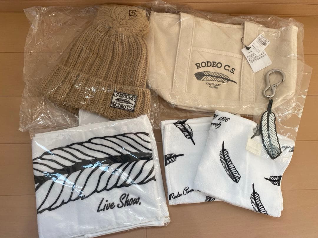 やすとも　RODEO CROWNS コラボグッズ　ロデオ　海原やすよともこ