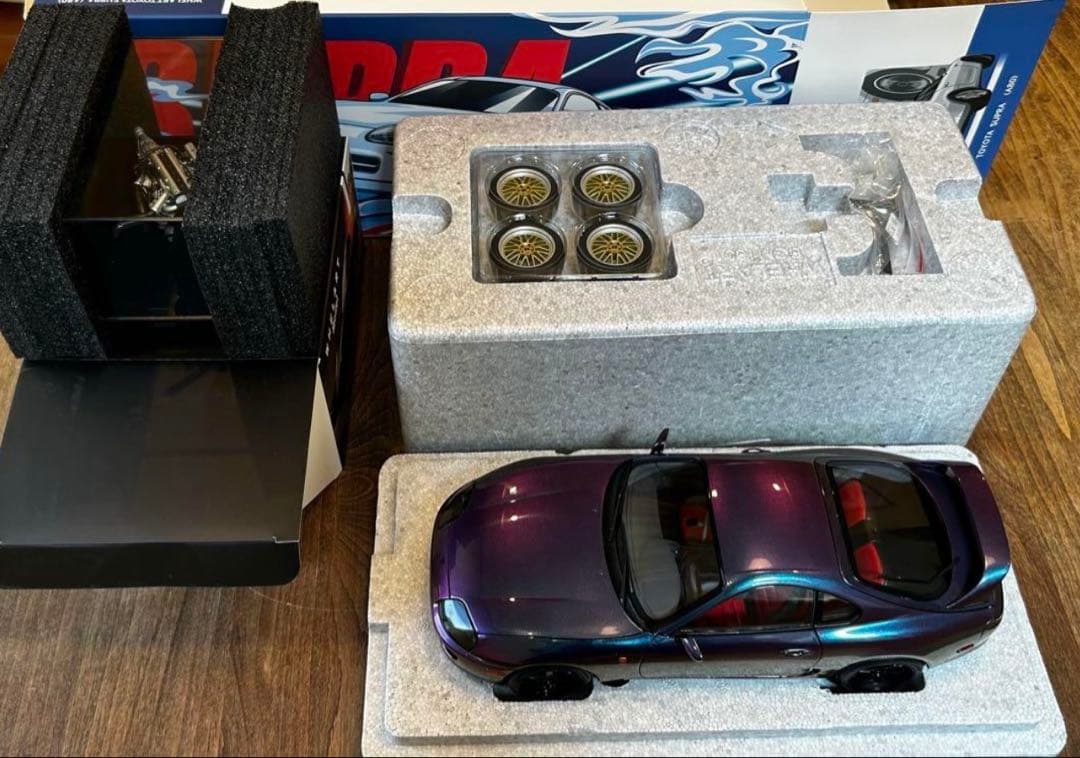 Toyota Supra A80WhelArt Purple 1:18 ミニカー