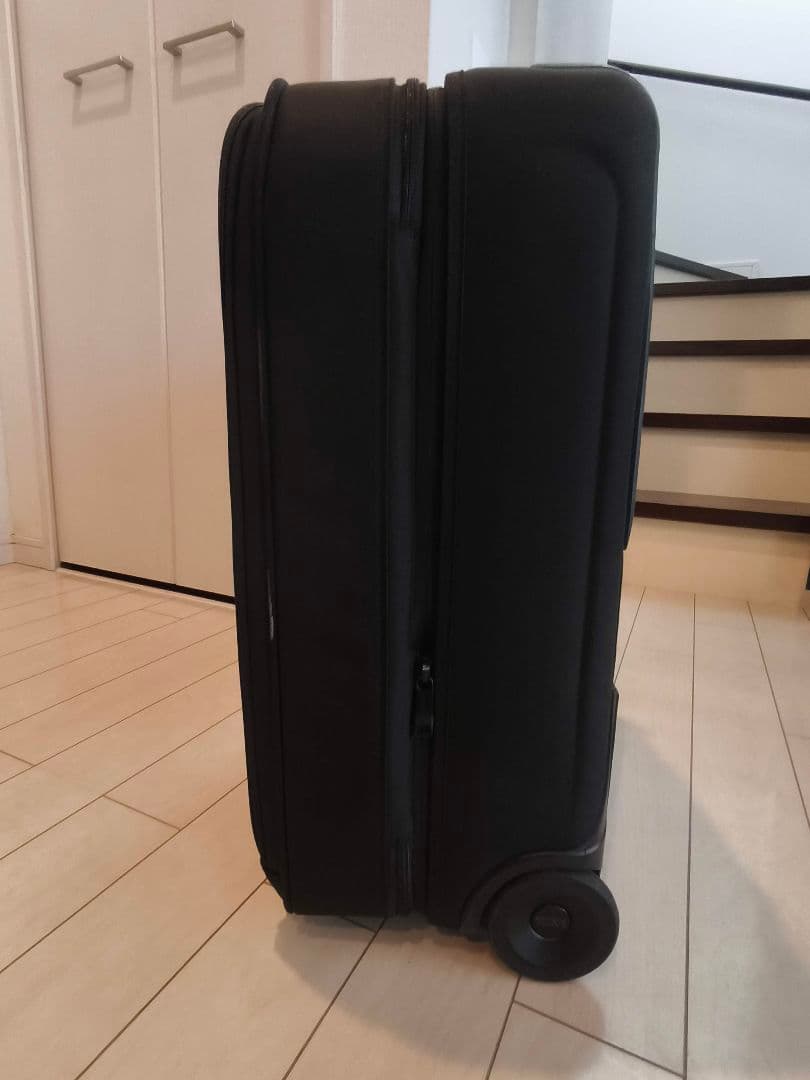 TUMI/ALPHA3/インターナショナル・エクスパンダブル2輪35㍑機内持込