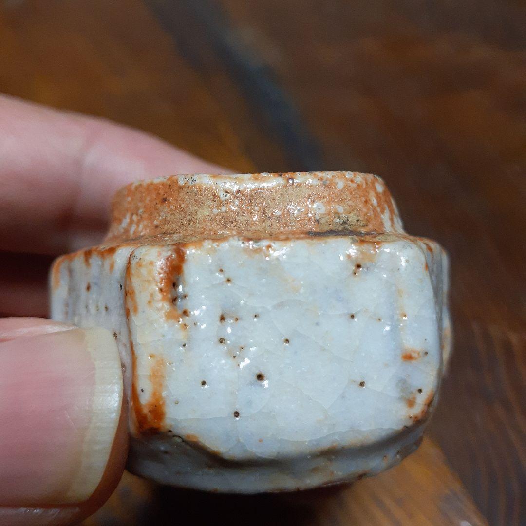 幻の桃山絵志野菊文香合