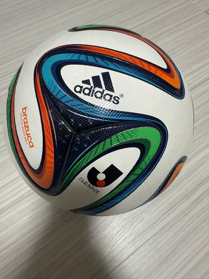 adidas ブラズーカ　公式試合球