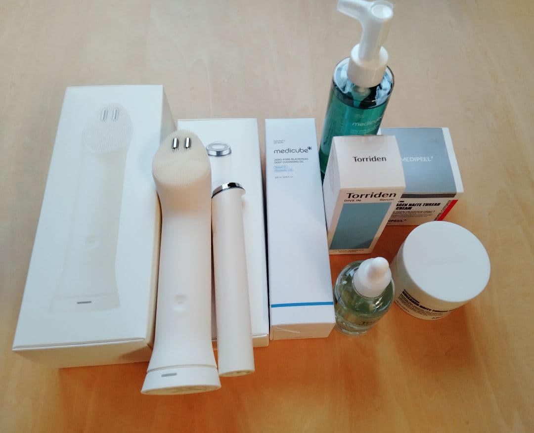 新品含　medicubeメディキューブ 美顔器３点＆　スキンケア セット