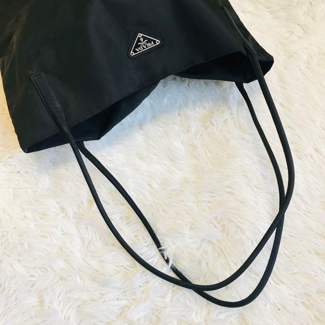 【極美品】プラダ ショルダーバッグ 三角ロゴ ナイロン 黒 肩掛け