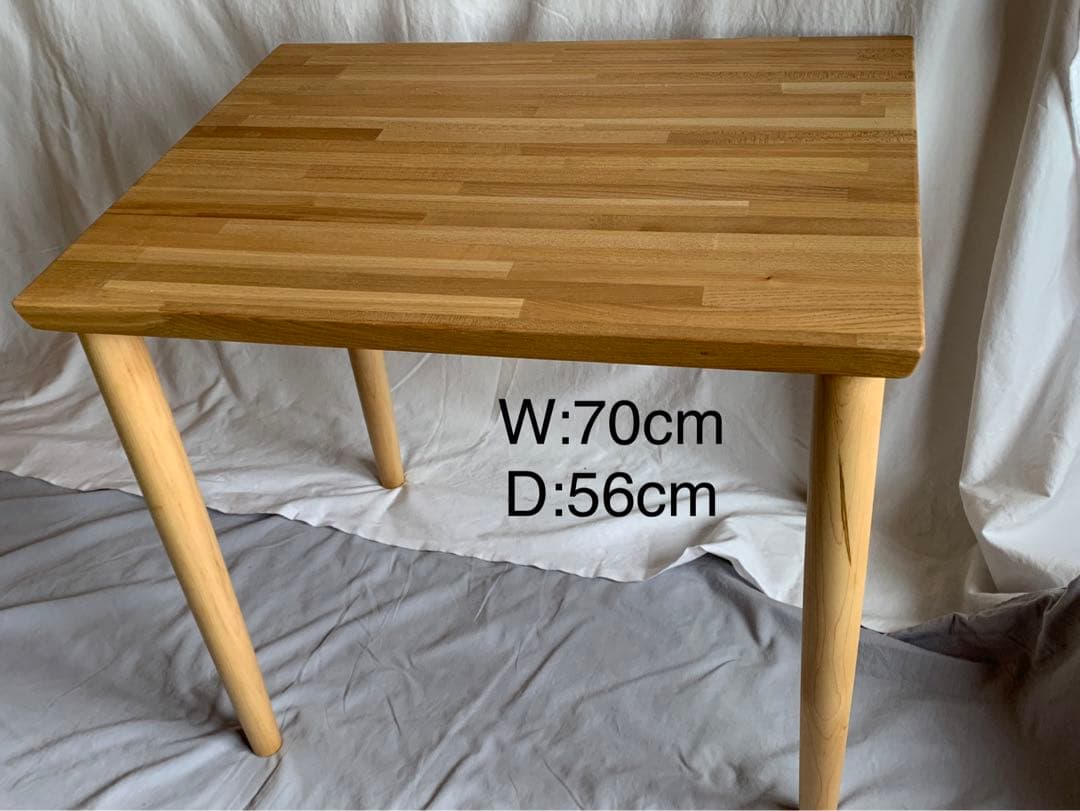新品手作り、木製スクエアテーブル