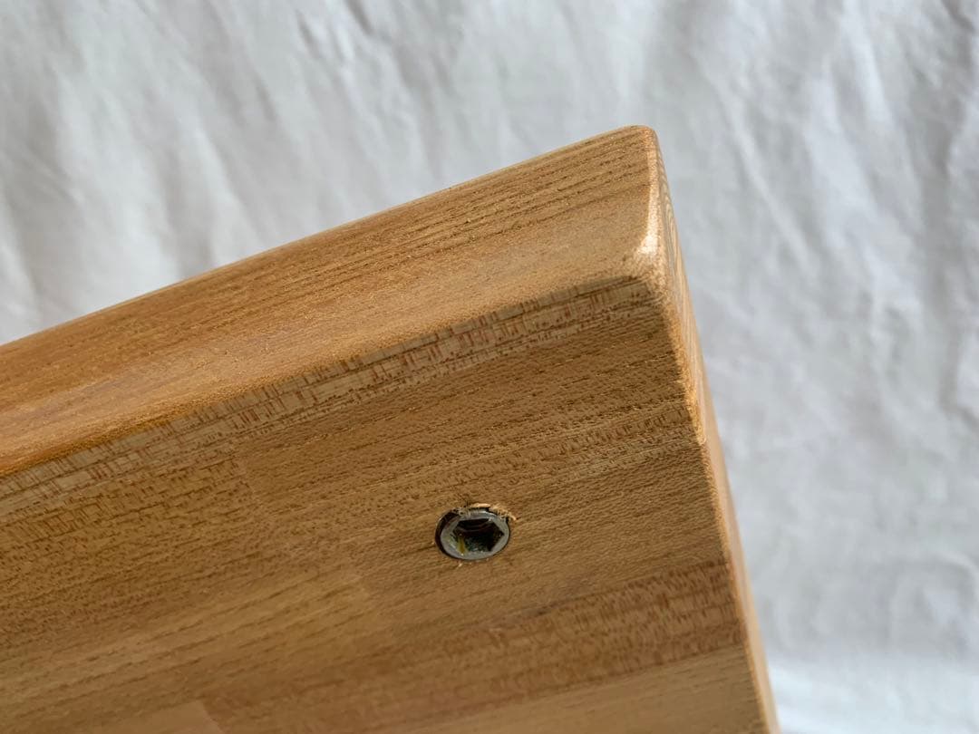 新品手作り、木製スクエアテーブル