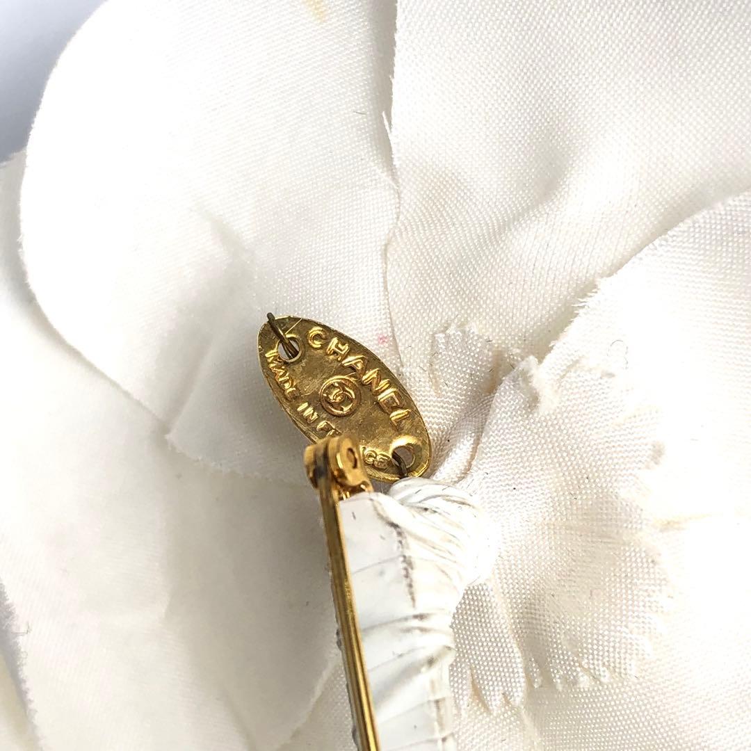 CHANEL シャネル カメリア ブローチ コサージュ ホワイト系 白 コメあり