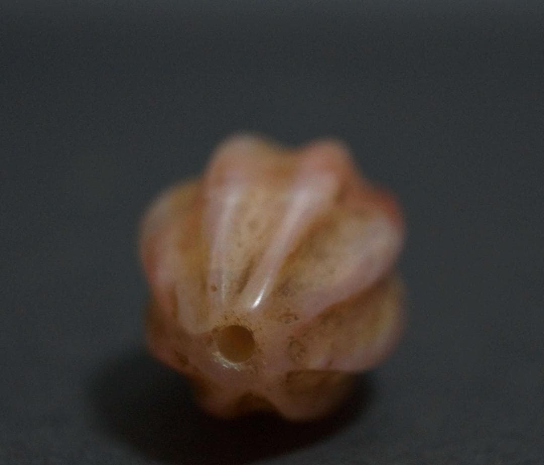 オールドチベット老メノウ瑪瑙 瓜形造形大玉根付 緒締玉 提げ物Dziビーズ