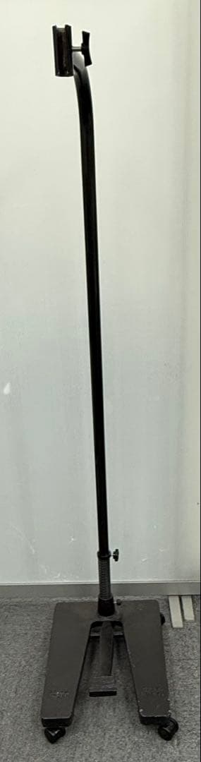 キイヤボディスタンド高さ調整可能