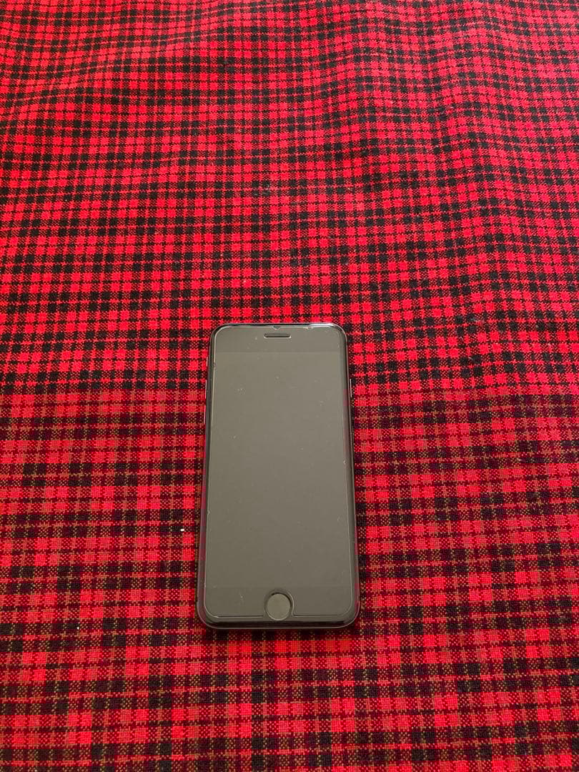 【美品】iPhone８　SIMフリー　64GB