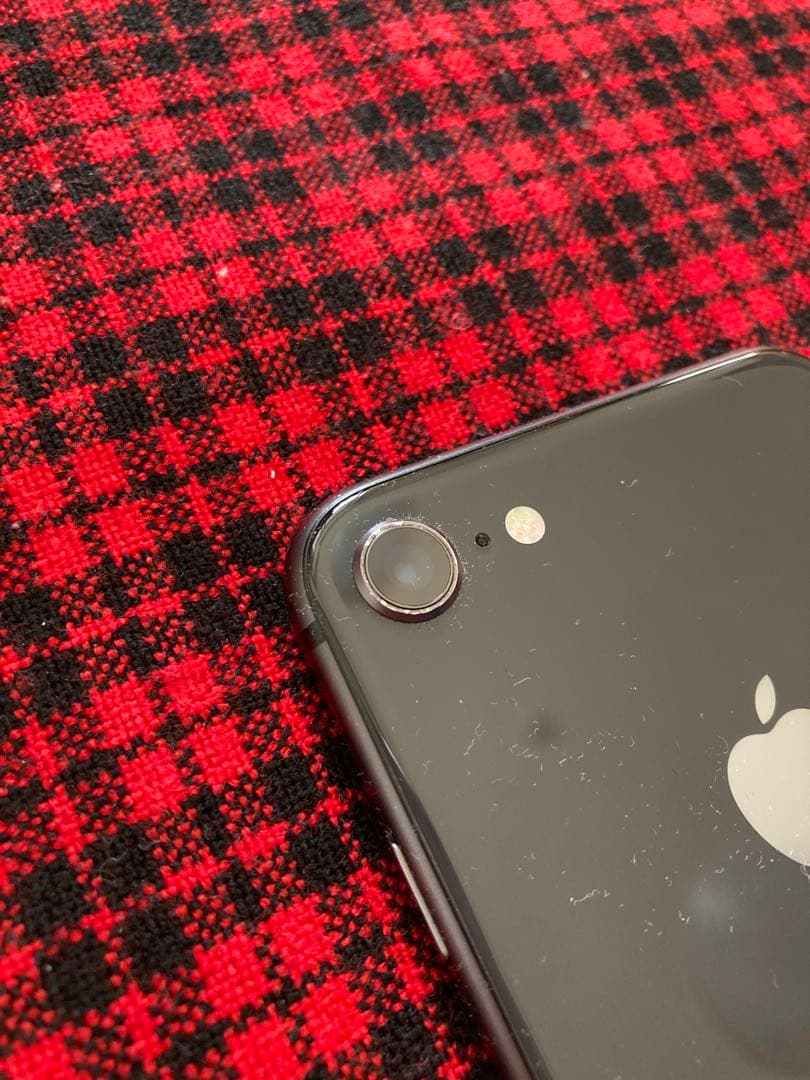 【美品】iPhone８　SIMフリー　64GB