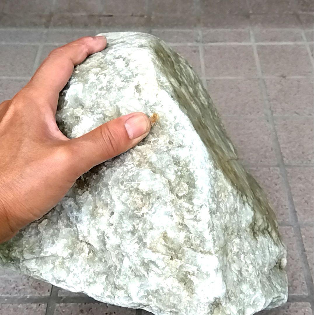 ★翡翠原石★糸魚川硬玉【大所川・川ズレ・転石ウブ17.8kg】