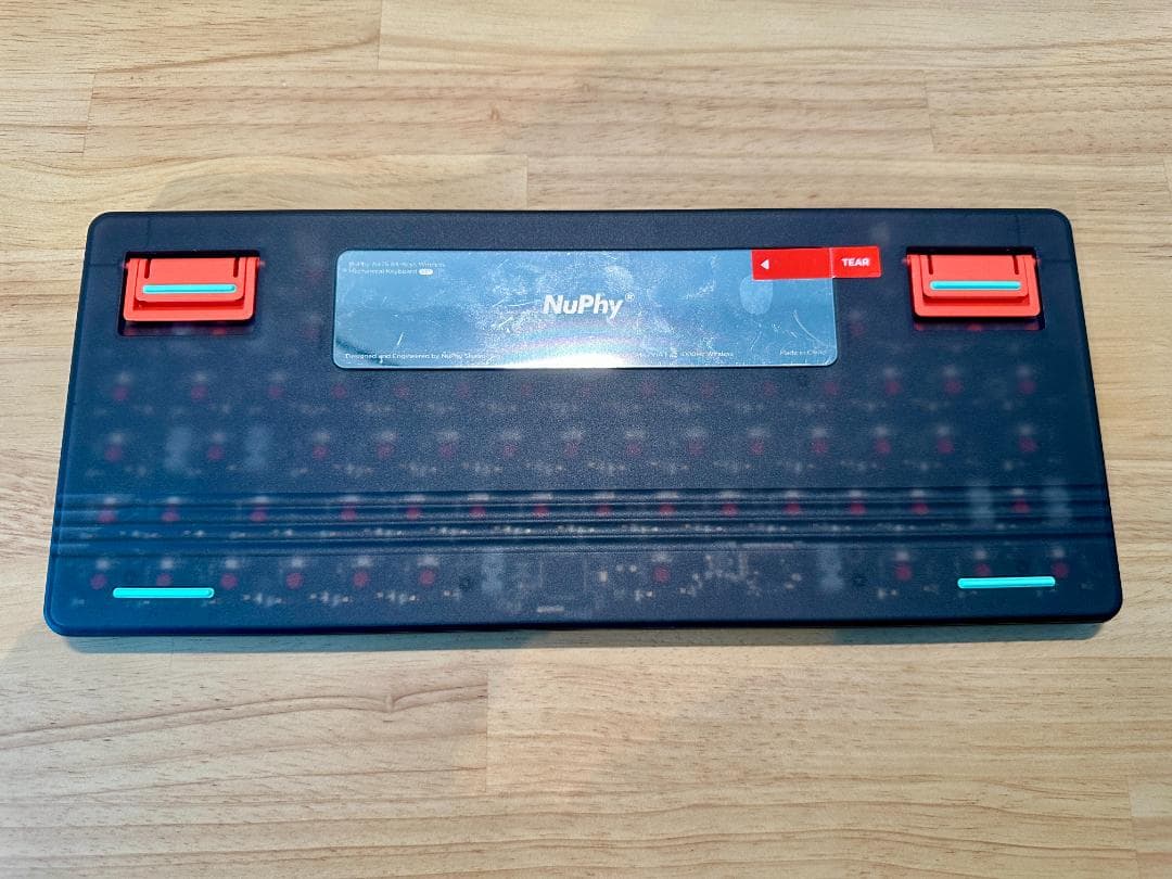 Nuphy Air75 V2 黒 Cowberry(45gf)軸