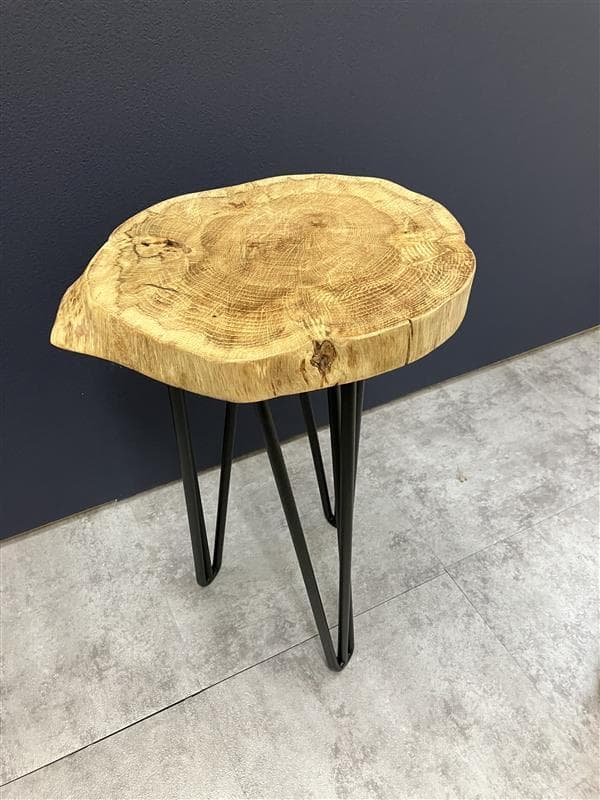 【未来工房】デザインのある一点物　国産コナラ　アイアンスツール　アイアンレッグA