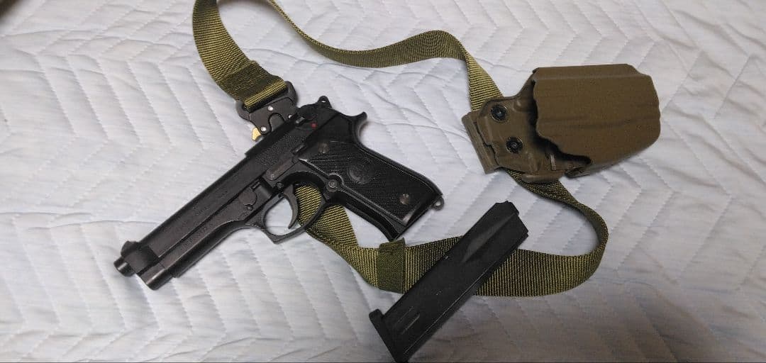 KTW イサカ M37 ポリスタイプ エアソフトガン＆オマケのガスガン