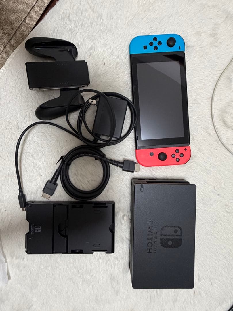 柳田Nintendo Switch 本体 青/赤 Joy-Con