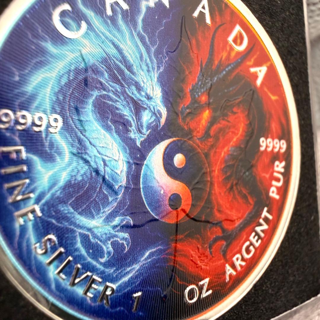 メイプルリーフ 銀貨 カラー ドラゴン(陰と陽) 1オンス 1oz 龍 竜 陰陽