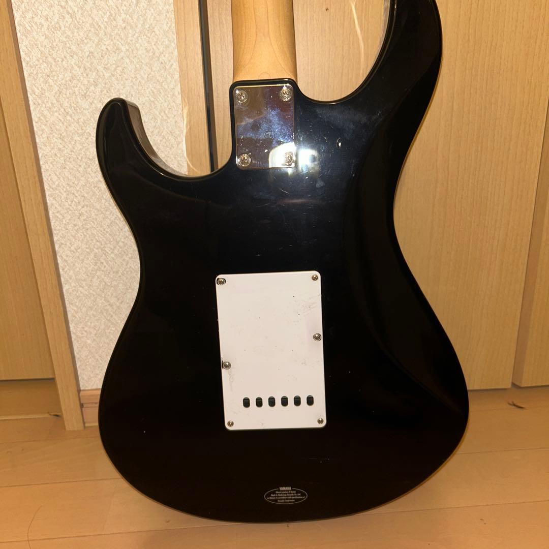 パシフィカ 112V エレキギター ブラック