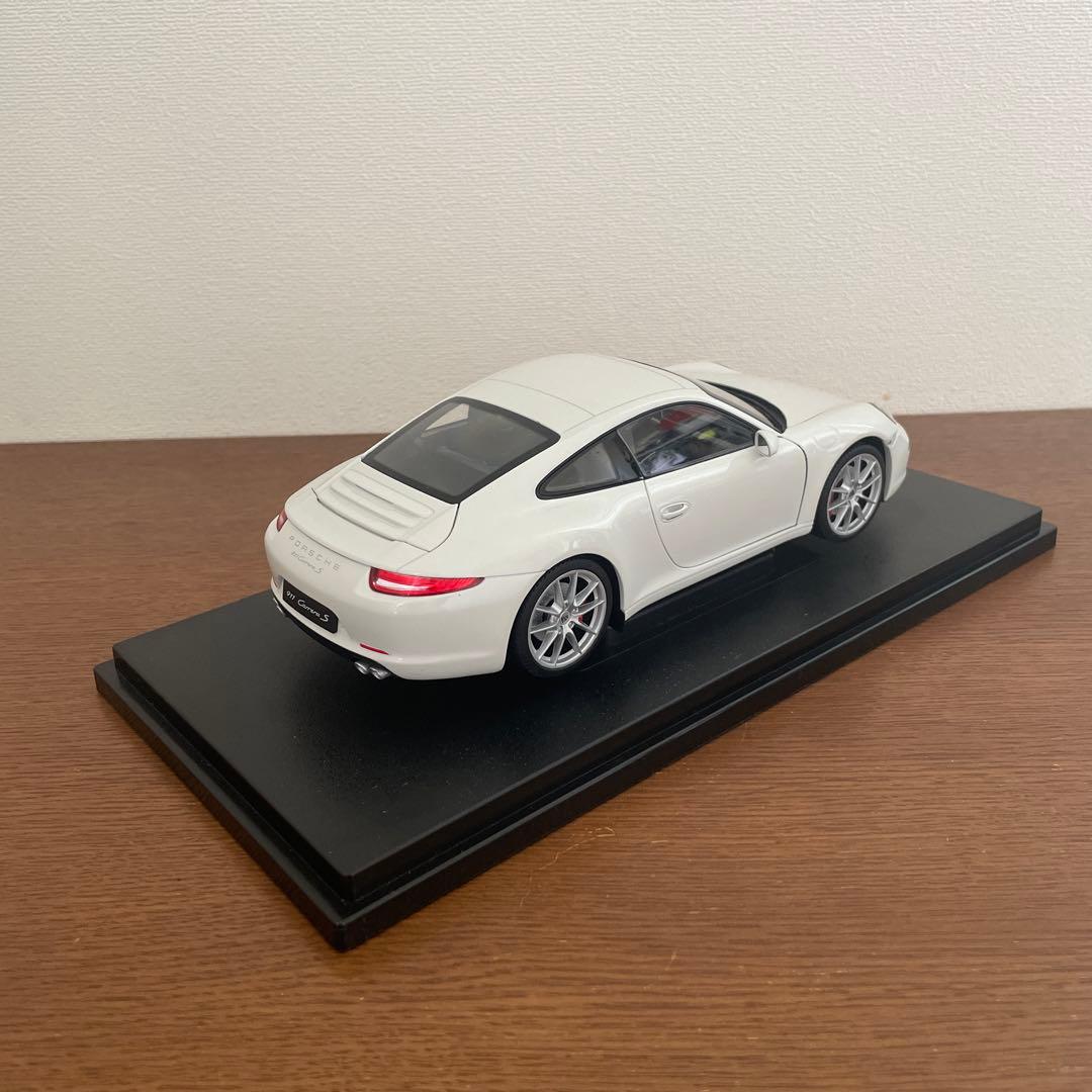 Welly NEX 1/18 ポルシェ 911 carrera s ホワイト