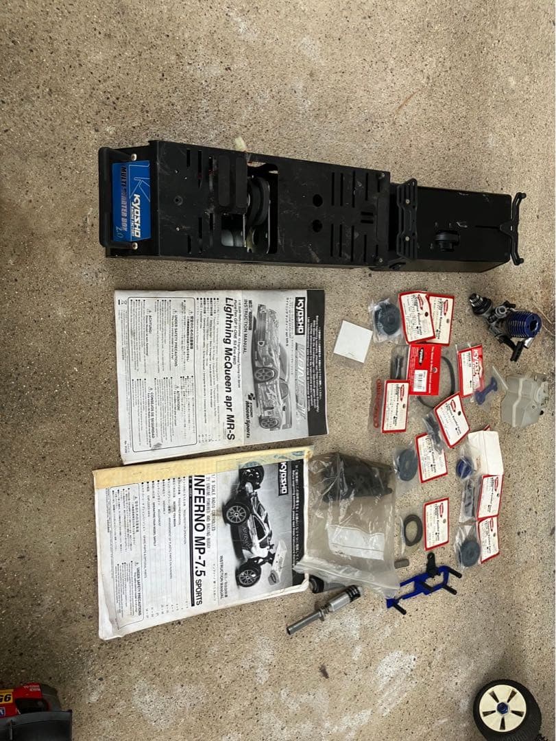 ラジコンカーセット その他部品付き