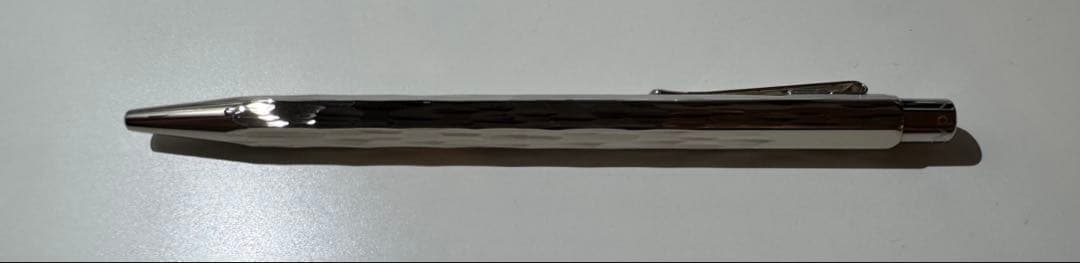 【黒鉛の「.」の部分 】カランダッシュ エクリドールベネシアンボールペン