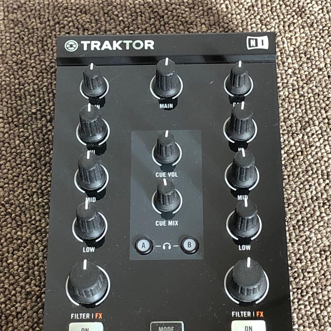 TRAKTOR KONTROL Z1 ミキシング・コントローラー