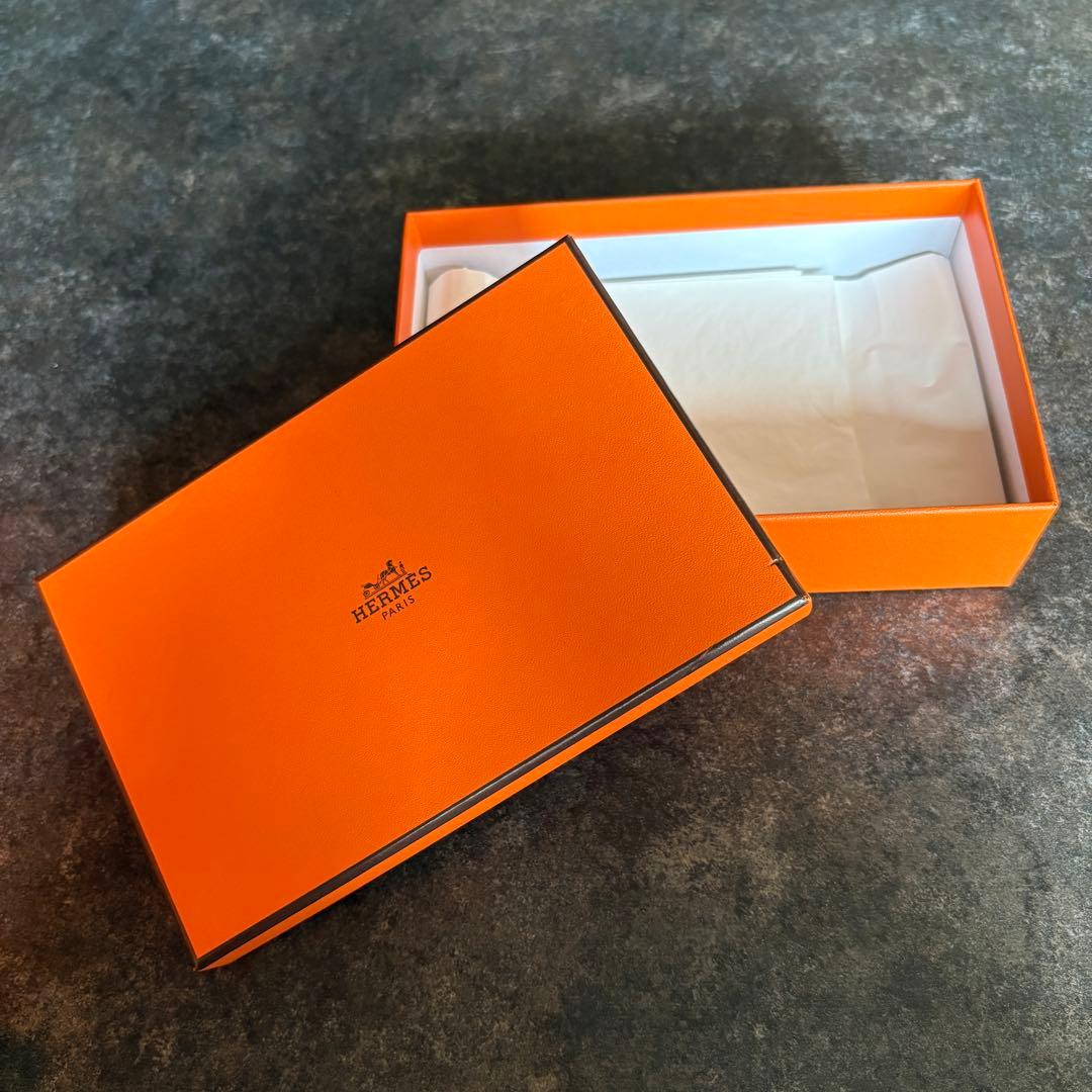 HERMES ベアン 二つ折り財布 箱付き
