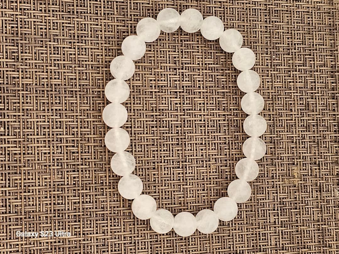 乙女鉱山産乙女水晶８mm２４玉ブレスレット