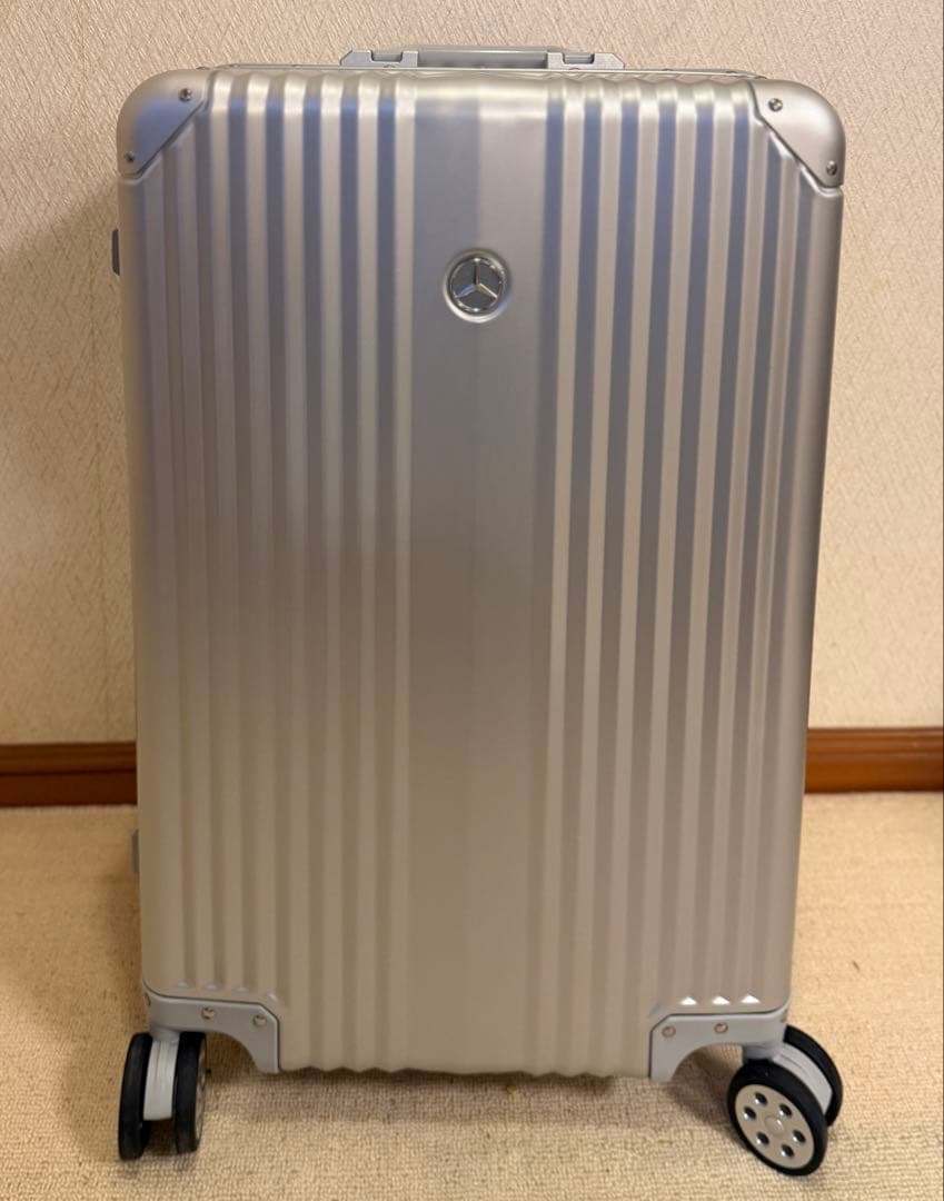 新品未使用　メルセデス・ベンツ　オリジナルアルミスーツケース　65L