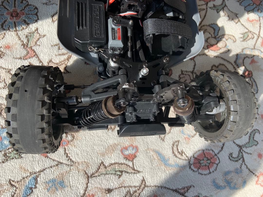 【中古】京商 1/8 インファーノ NEO 4.0 VE レディセットと充電器他