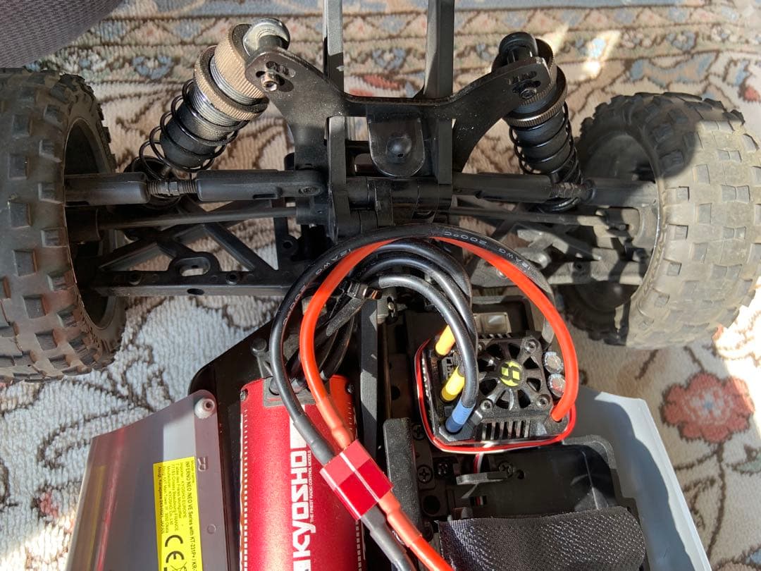 【中古】京商 1/8 インファーノ NEO 4.0 VE レディセットと充電器他