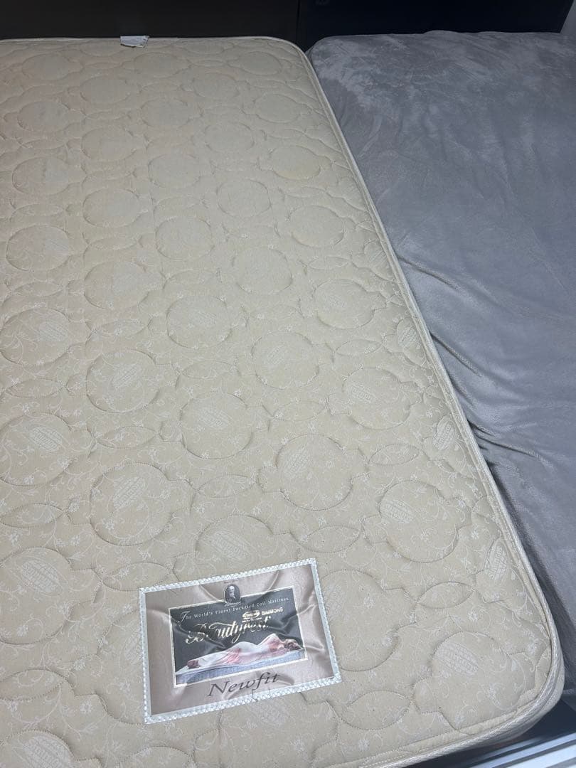 あず短期出品シモンズ　マットレス　フレームフランスベッド　2セット