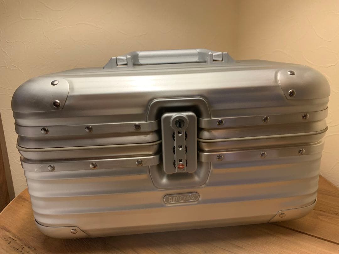 リモワ　　REMOWA ビューティーケース　バニティケース