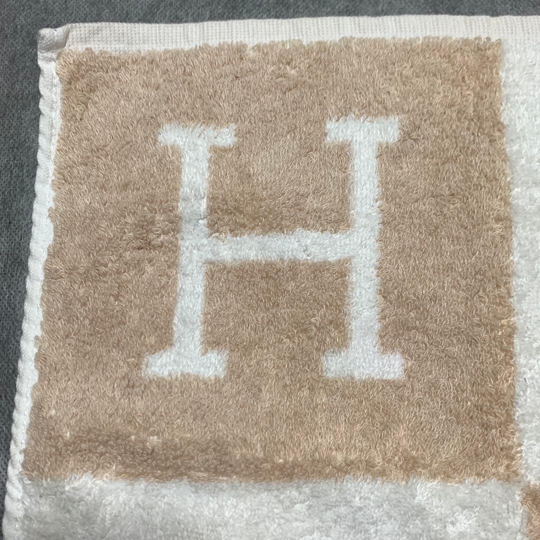 HERMES　エルメス　ハンドタオル　アヴァロン　タオルハンカチ　約34cm